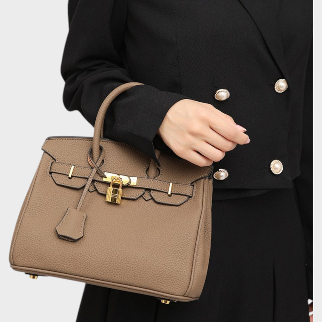 Amira Purse