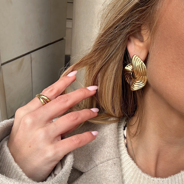 Flowing Swirl Hoops.